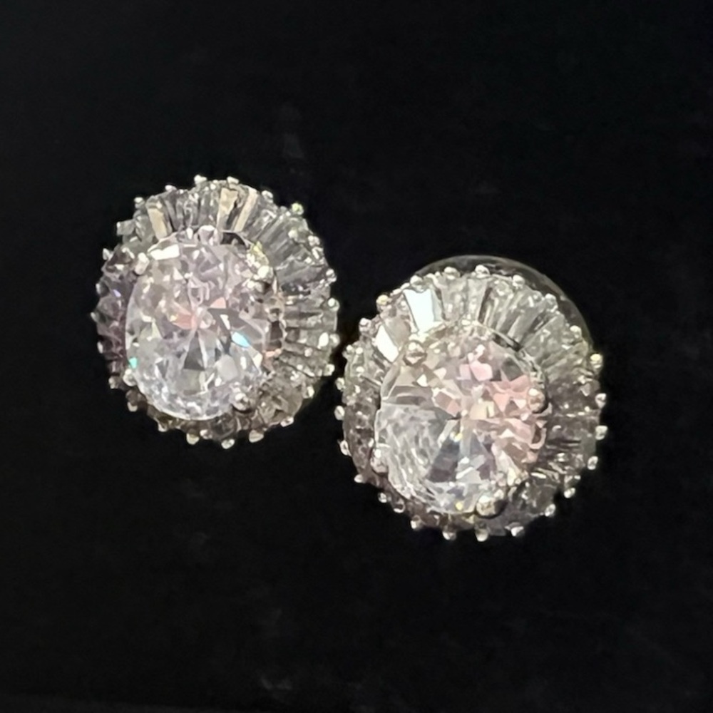EUC~ Nolan Miller Baguette Earrings Clear Stone Studs Pierced